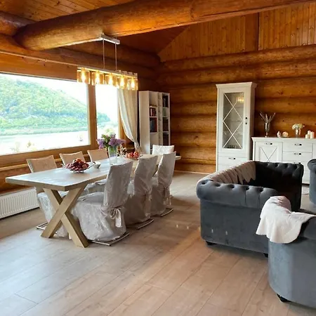 Traumhaftes Blockhaus Am Rhein 別荘