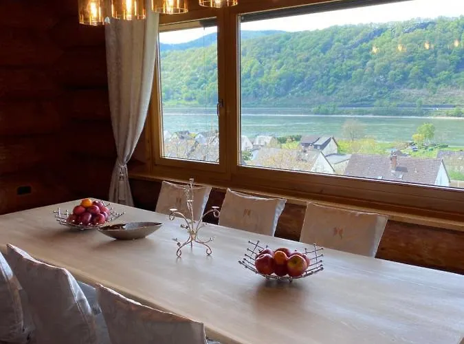 Casa de Férias Traumhaftes Blockhaus Am Rhein *