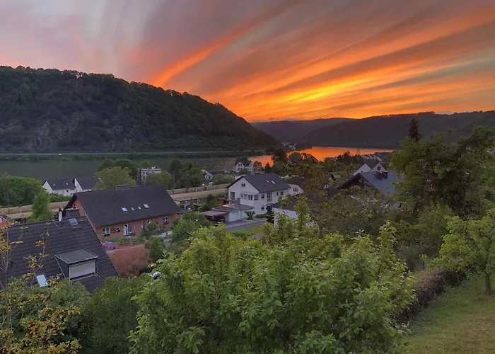 Traumhaftes Blockhaus Am Rhein Casa de Férias Kamp-Bornhofen